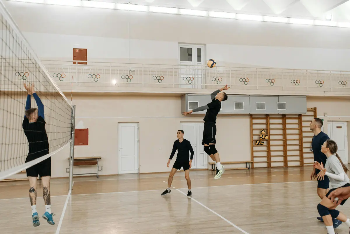 Volleyball Angriff am Netz